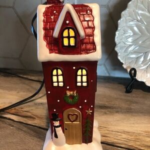 VINTAGE LIVING QUARTERS YOUR HOME YOUR STYLE HOLIDAY HOUSE LAMP NWT